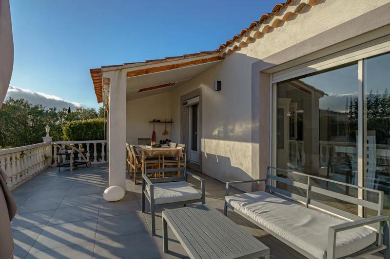 Maison - 207 m² - 9 pièces