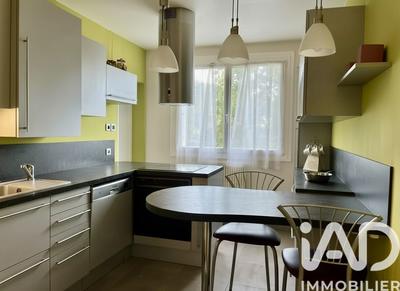 Appartement - 80 m² - 4 pièces