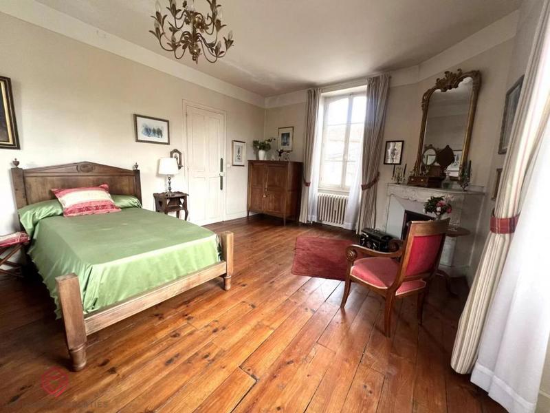 Maison de village - 174 m² - 7 pièces