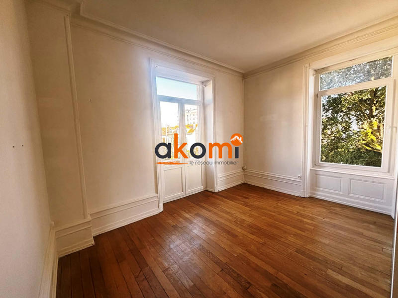 Appartement - 87 m² - 3 pièces