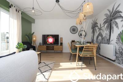 Chambre - 11 m² - 1 pièce