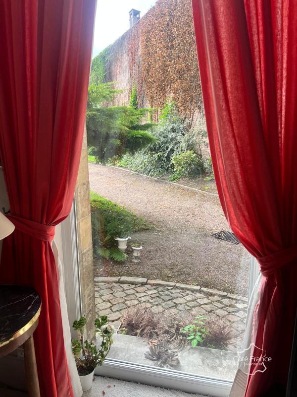 Propriété - 352 m² - 12 pièces