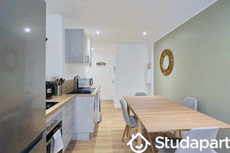 Chambre - 13 m² - 1 pièce