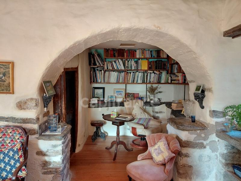 Propriété - 390 m² - 13 pièces