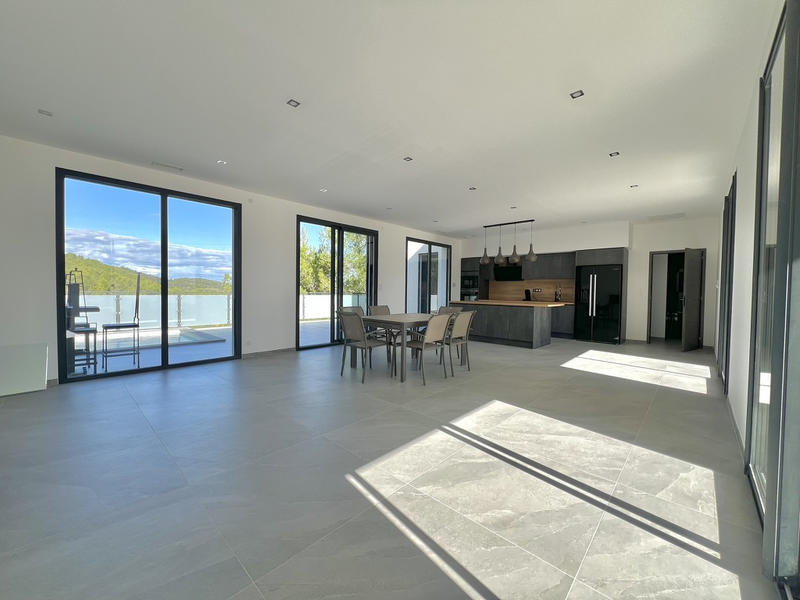 Villa - 128 m² - 4 pièces