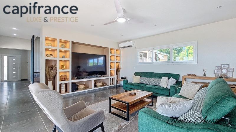 Propriété - 305 m² - 7 pièces