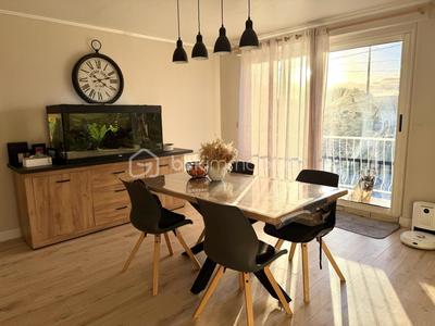 Maison - 100 m² - 6 pièces