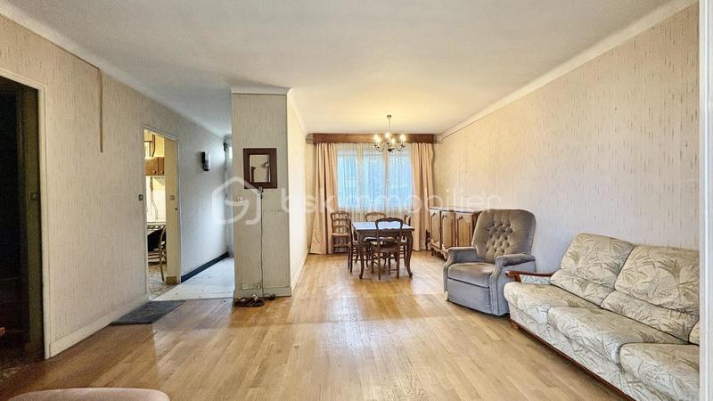 Maison traditionnelle - 93 m² - 5 pièces