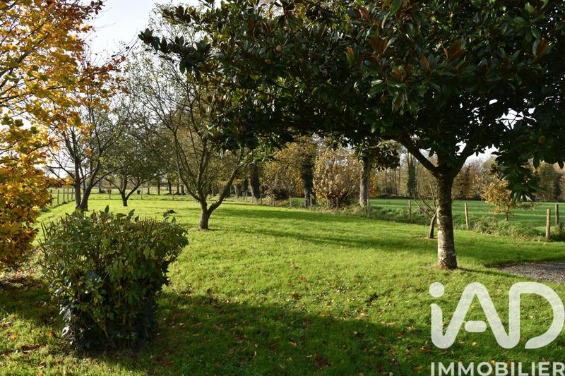 Maison - 277 m² - 9 pièces