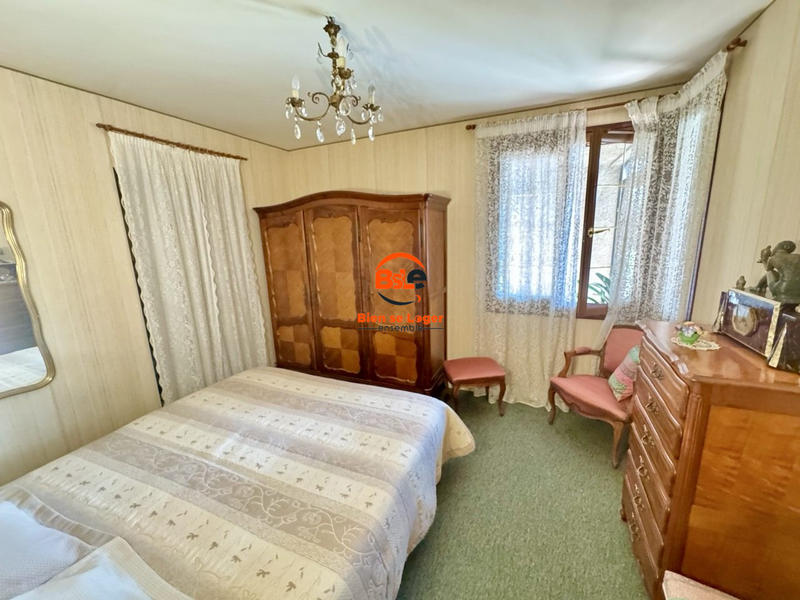 Maison - 180 m² - 7 pièces