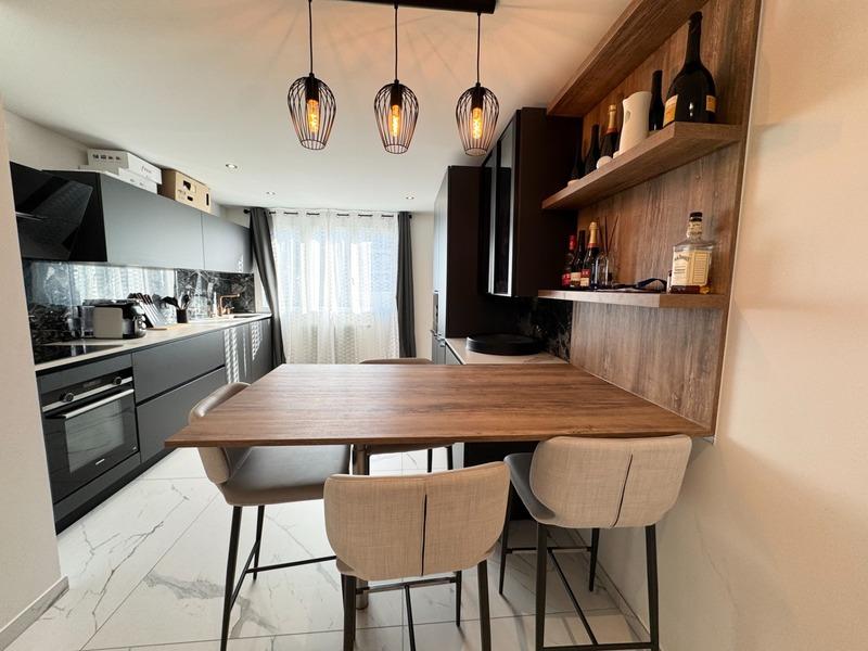 Appartement - 76 m² - 4 pièces