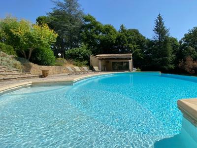 Mas - 175 m² - 7 pièces