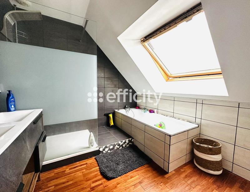 Pavillon - 103 m² - 5 pièces