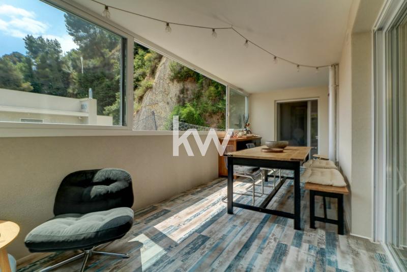 Appartement - 97 m² - 4 pièces