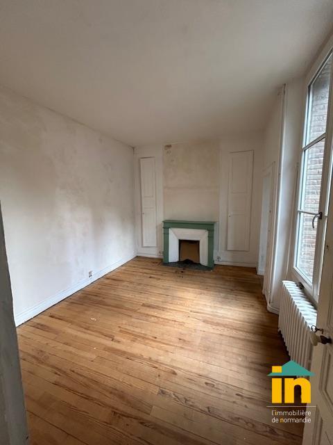 Demeure - 301 m² - 11 pièces