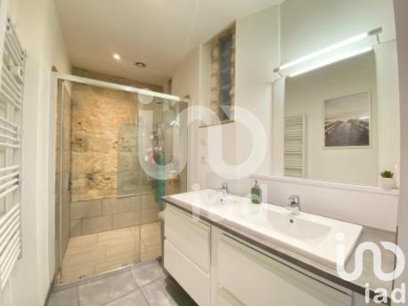 Maison - 270 m² - 10 pièces