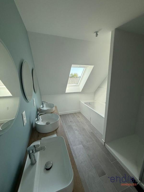 Maison - 144 m² - 5 pièces