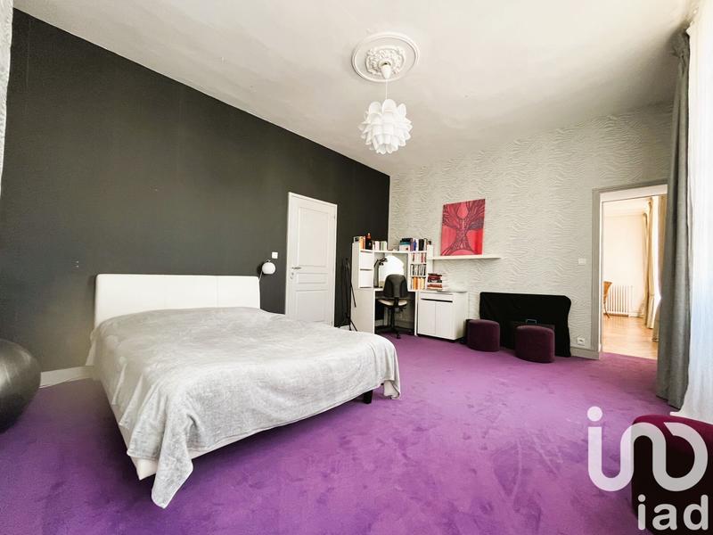 Maison - 372 m² - 12 pièces