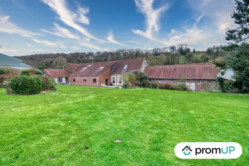 Maison traditionnelle - 295 m² - 7 pièces