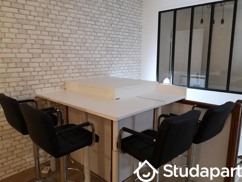 Chambre - 11 m² - 1 pièce