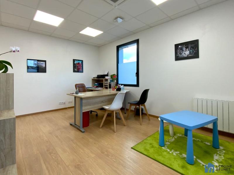 Local commercial - 104 m² - 4 pièces