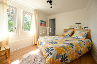 Villa - 220 m² - 11 pièces