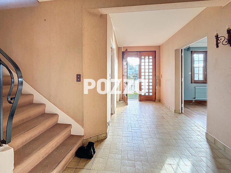 Maison - 250 m² - 9 pièces
