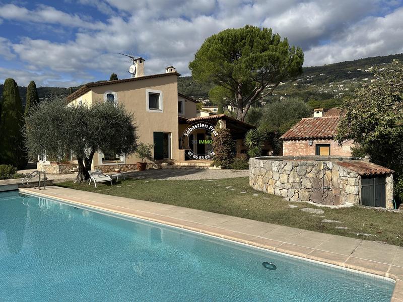 Villa - 208 m² - 7 pièces