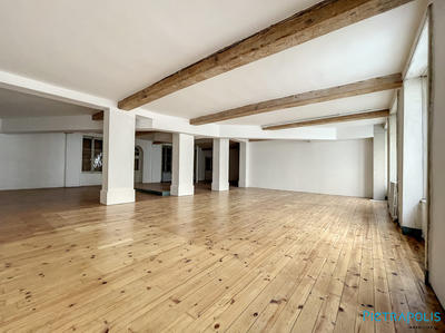 Local commercial - 207 m²