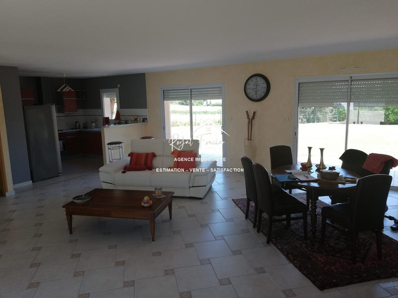 Maison - 122 m² - 5 pièces