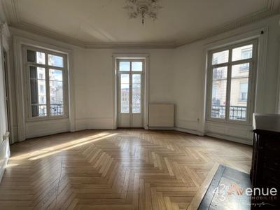 Appartement - 101 m² - 4 pièces