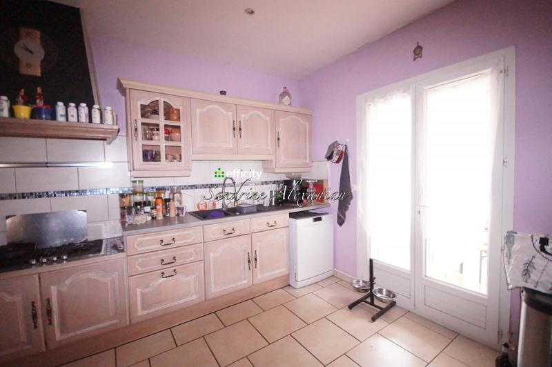 Pavillon - 210 m² - 5 pièces