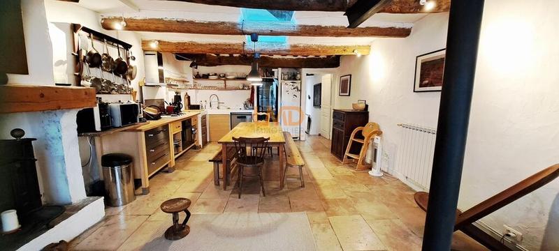 Maison - 195 m² - 8 pièces