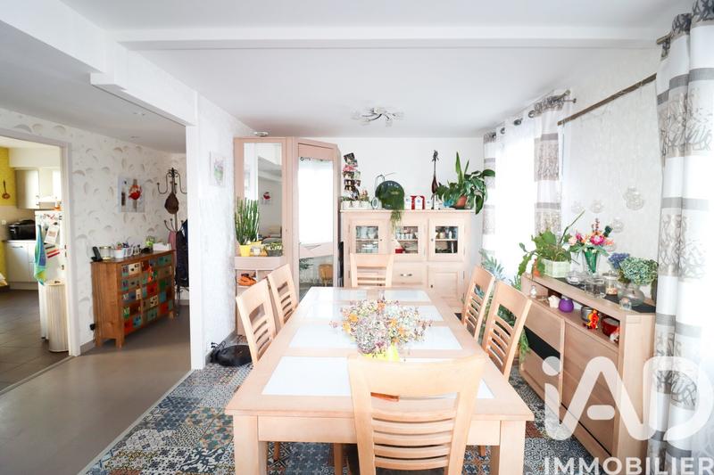 Maison - 273 m² - 11 pièces