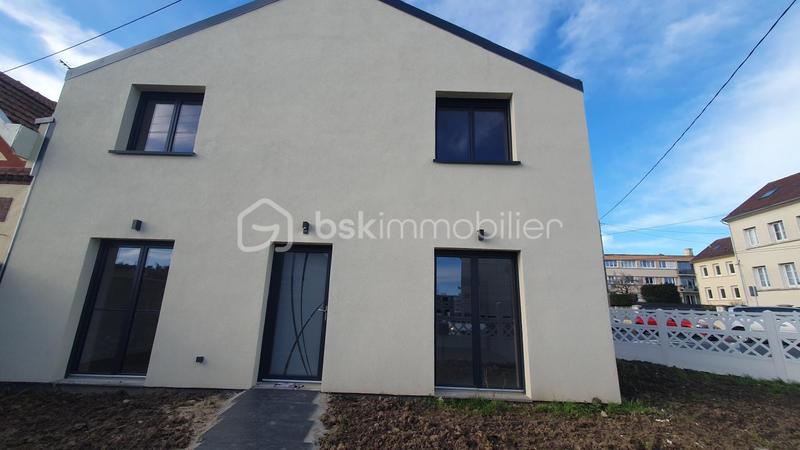 Maison - 110 m² - 4 pièces