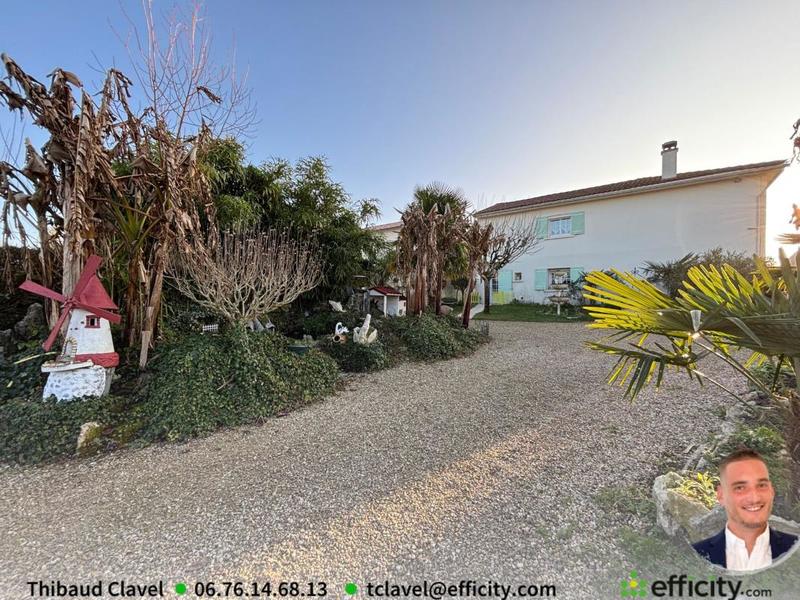 Maison - 196 m² - 7 pièces