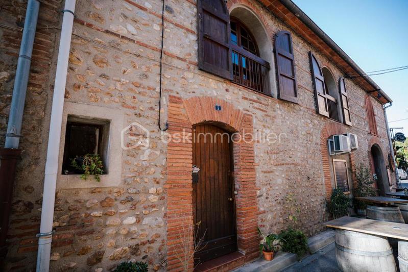 Immeuble - 270 m² - 6 pièces