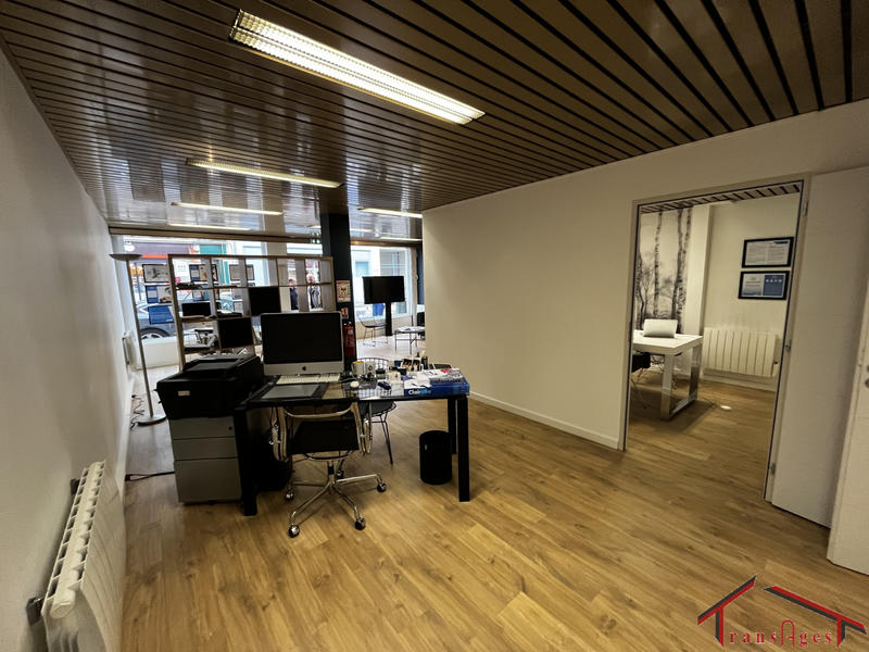 Local commercial - 61 m²