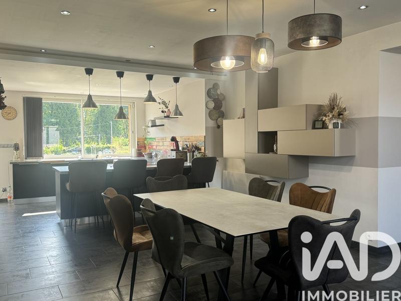 Maison - 140 m² - 5 pièces