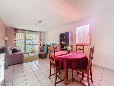 Appartement - 82 m² - 4 pièces