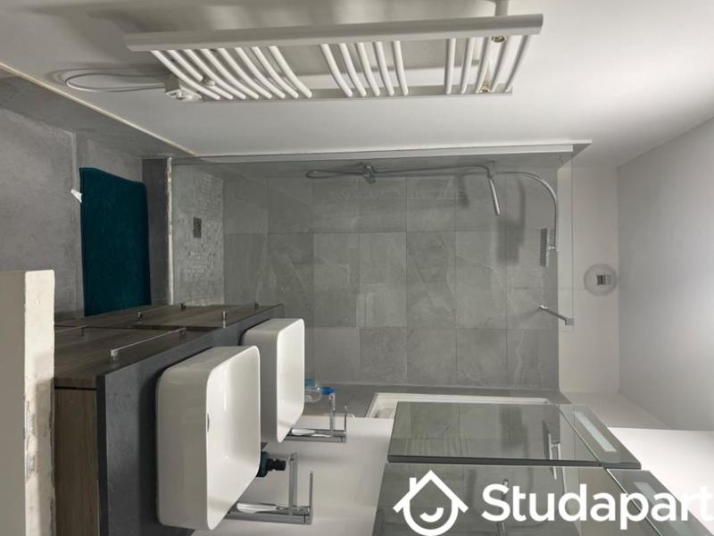 Chambre - 9 m² - 1 pièce