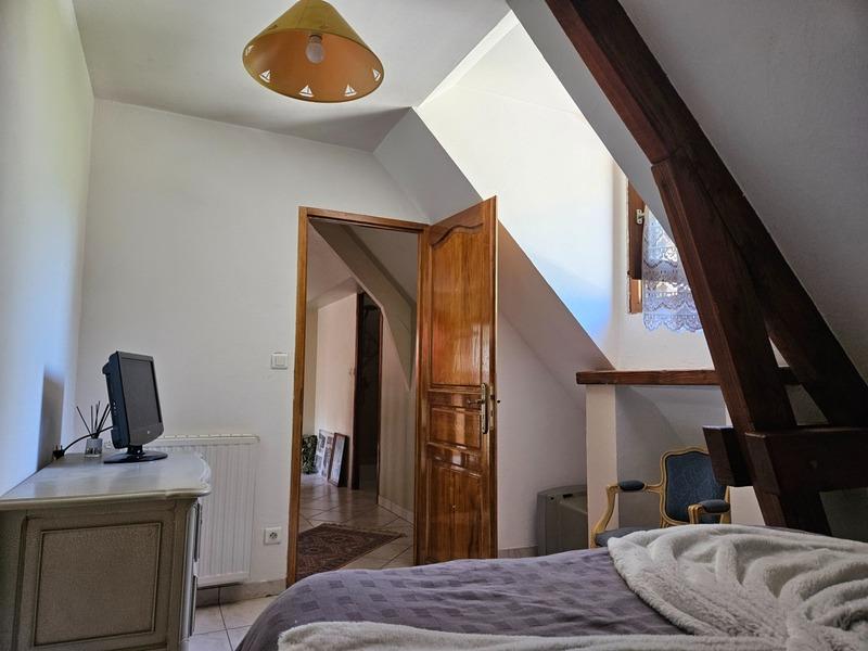 Maison - 287 m² - 10 pièces