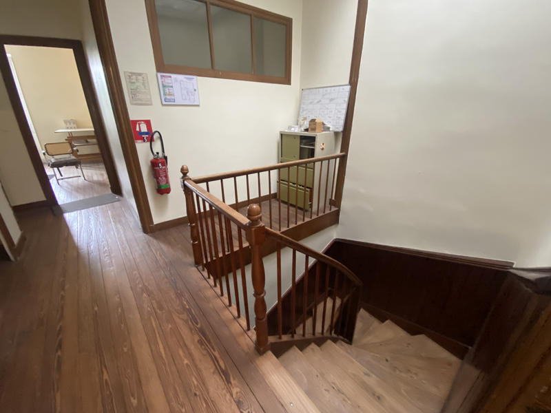 Maison - 230 m² - 10 pièces