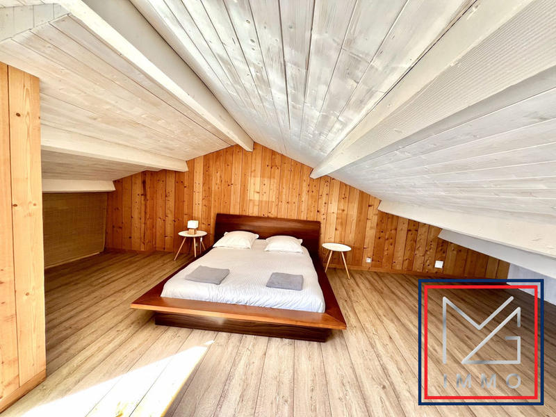 Villa - 250 m² - 7 pièces