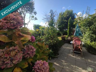 Maison - 204 m² - 8 pièces