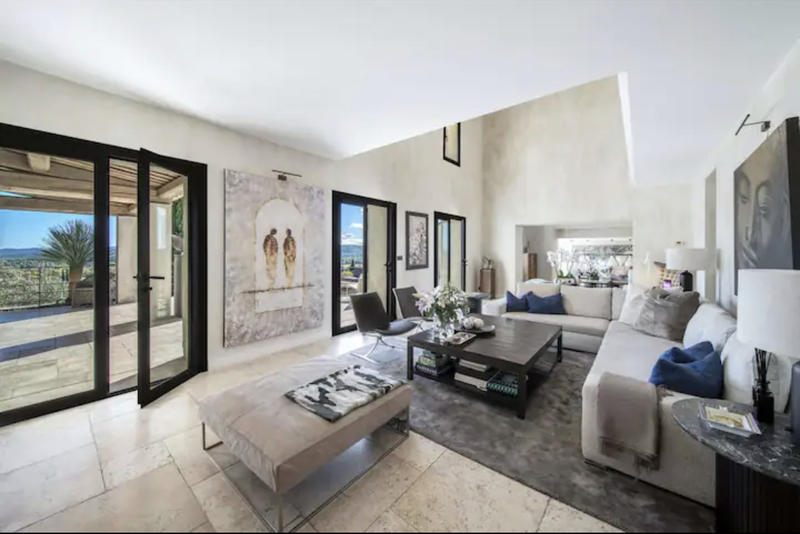 Villa - 360 m² - 6 pièces