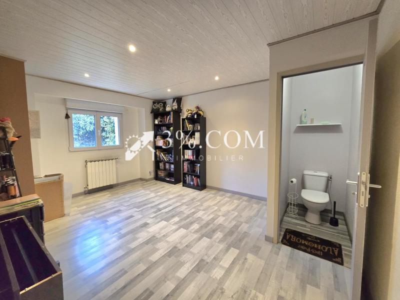 Maison - 99 m² - 6 pièces