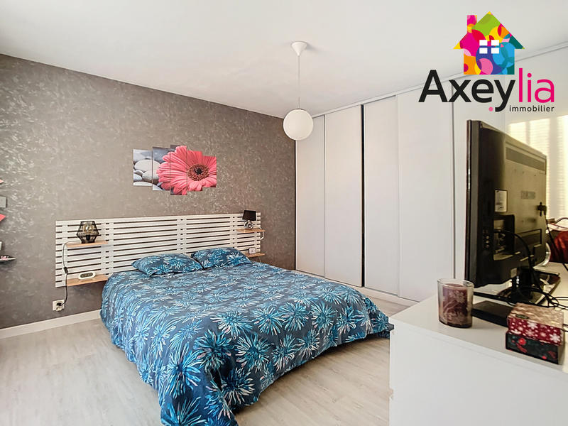 Maison - 105 m² - 5 pièces