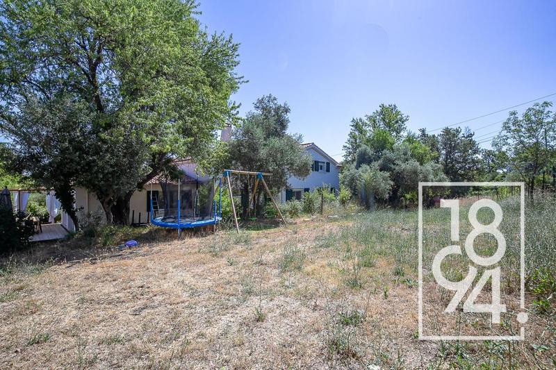 Maison - 385 m² - 6 pièces