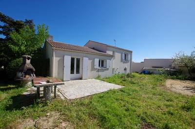 Maison traditionnelle - 100 m² - 5 pièces